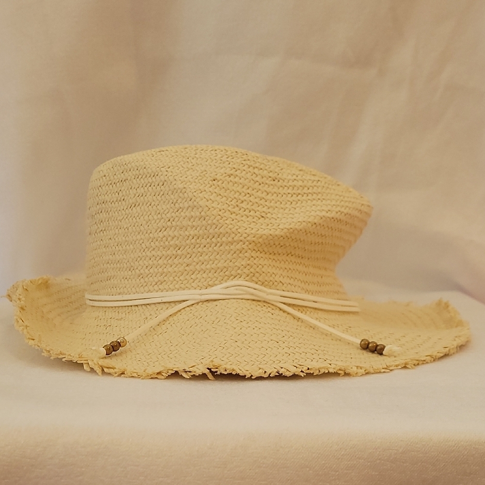 Stylish Cream Straw Hat - Picture 2 of 6